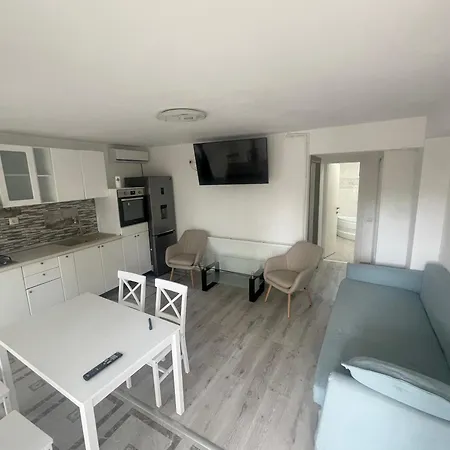 Ayan&anto Ysy Apartament *